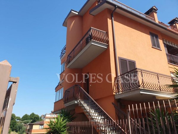 casa indipendente in vendita a Fonte Nuova in zona Torre Lupara