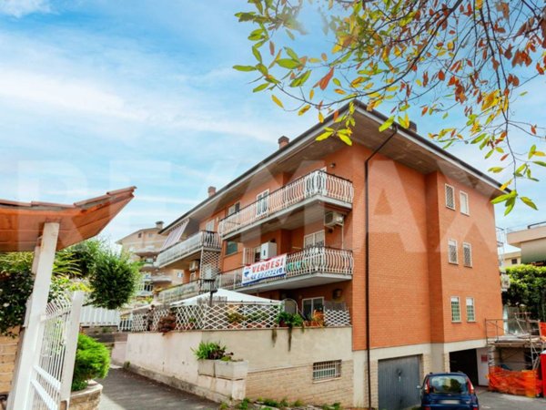 appartamento in vendita a Fonte Nuova in zona Torre Lupara