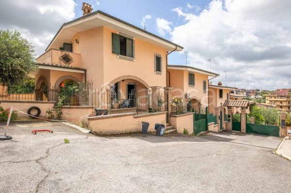 casa indipendente in vendita a Fonte Nuova in zona Torre Lupara
