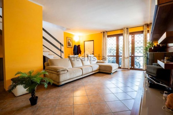 casa indipendente in vendita a Fonte Nuova in zona Torre Lupara
