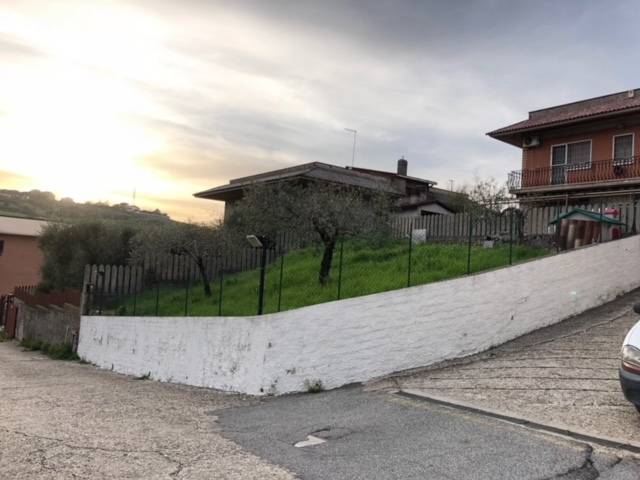 villetta a schiera in vendita a Fonte Nuova in zona Santa Lucia