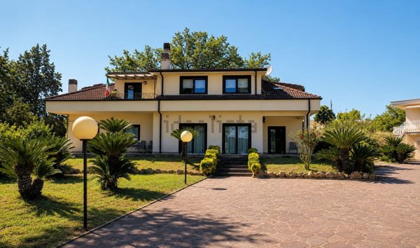 casa indipendente in vendita a Fonte Nuova in zona Quarto Conca