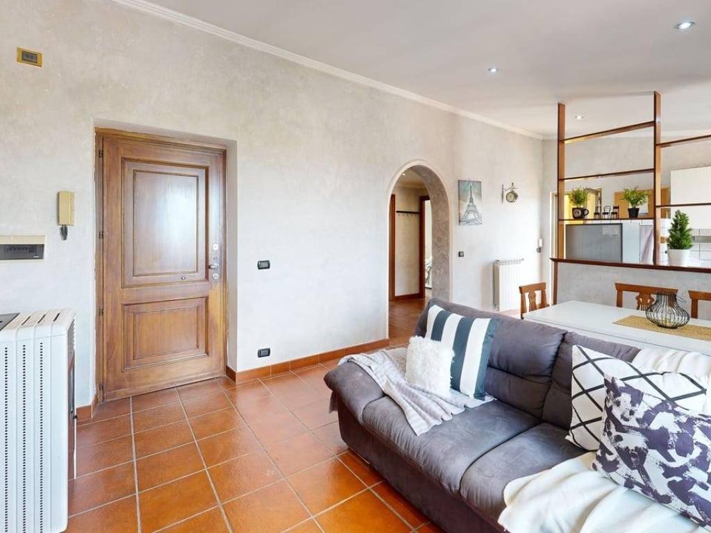 appartamento in vendita a Fonte Nuova in zona Santa Lucia