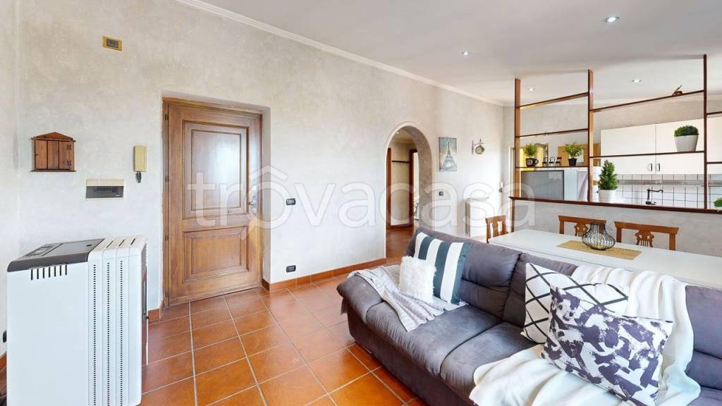 appartamento in vendita a Fonte Nuova in zona Santa Lucia