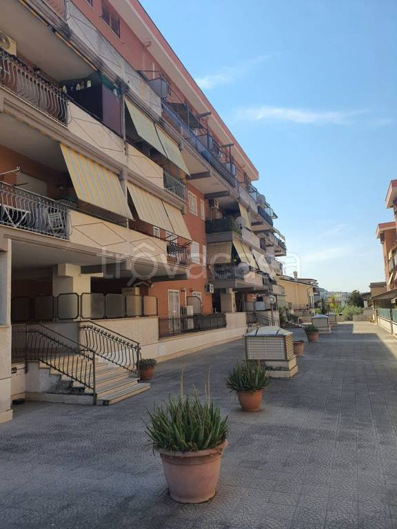 appartamento in vendita a Fonte Nuova in zona Santa Lucia