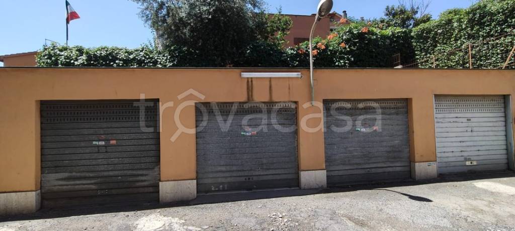 box auto in vendita a Fonte Nuova in zona Torre Lupara
