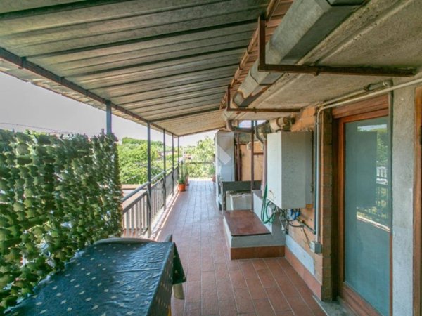 appartamento in vendita a Fonte Nuova in zona Quarto Conca