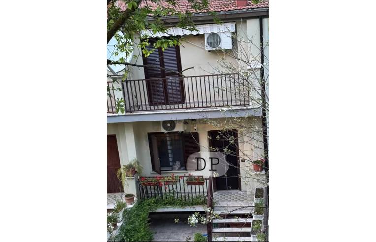 villa in vendita a Fonte Nuova in zona Torre Lupara