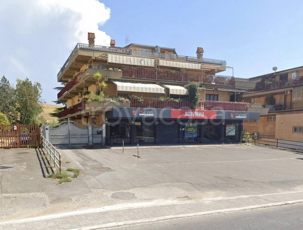 appartamento in vendita a Fonte Nuova in zona Santa Lucia
