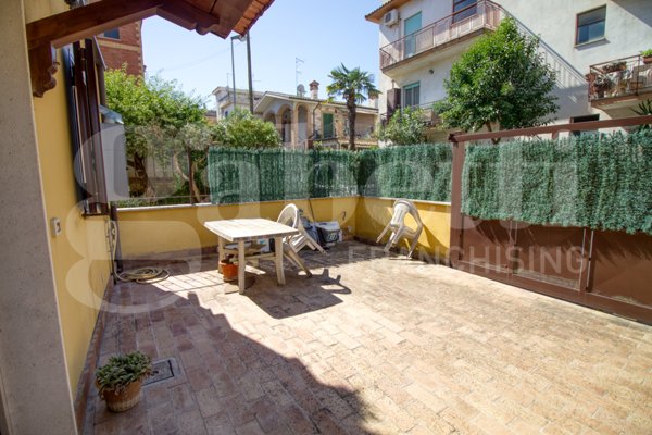 appartamento in vendita a Fonte Nuova in zona Torre Lupara