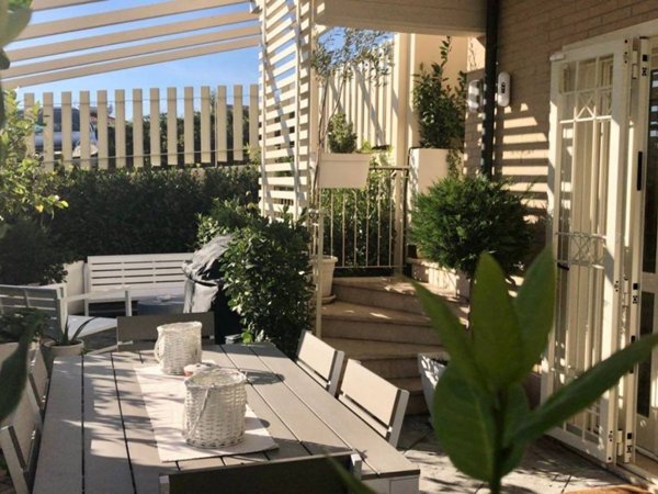 appartamento in vendita a Fonte Nuova in zona Santa Lucia