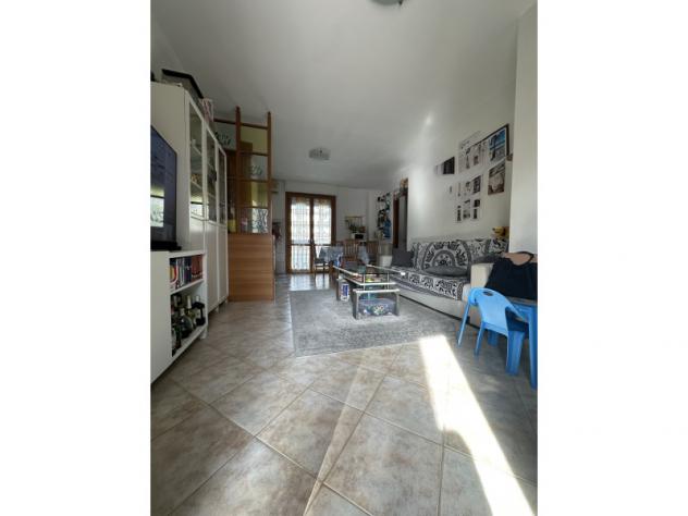 appartamento in vendita a Fonte Nuova in zona Santa Lucia