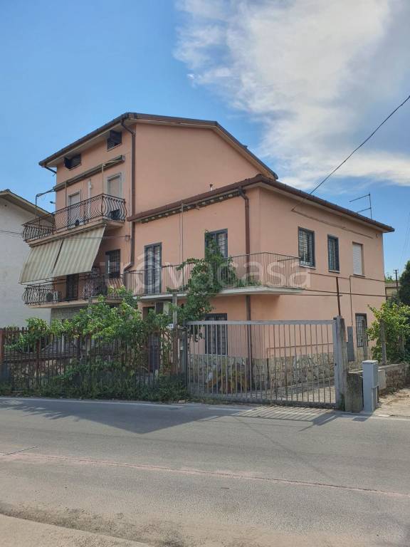 casa indipendente in vendita a Fonte Nuova in zona Santa Lucia