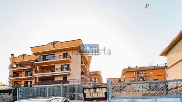 appartamento in vendita a Fonte Nuova in zona Santa Lucia