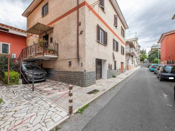 appartamento in vendita a Fonte Nuova in zona Torre Lupara