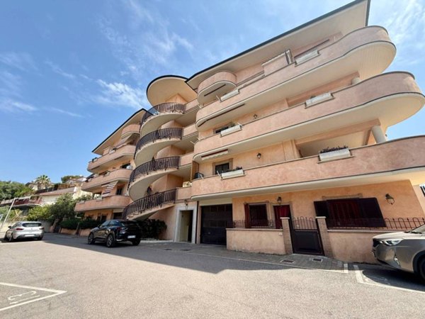 appartamento in vendita a Fonte Nuova in zona Santa Lucia