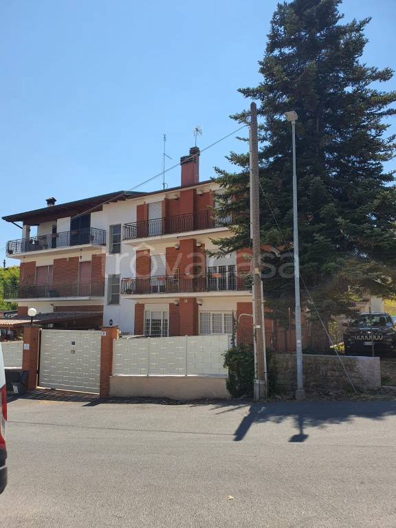 appartamento in vendita a Fonte Nuova in zona Santa Lucia