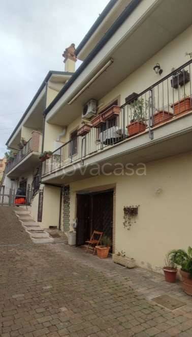 casa indipendente in vendita a Fonte Nuova in zona Torre Lupara