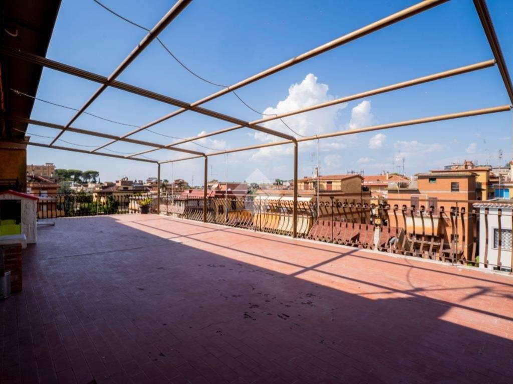 appartamento in vendita a Fonte Nuova in zona Torre Lupara