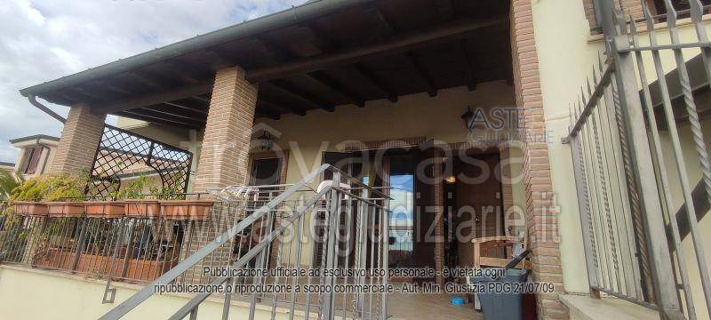 casa indipendente in vendita a Fonte Nuova in zona Torre Lupara