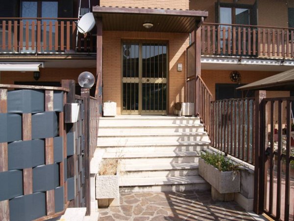 appartamento in vendita a Fonte Nuova in zona Torre Lupara