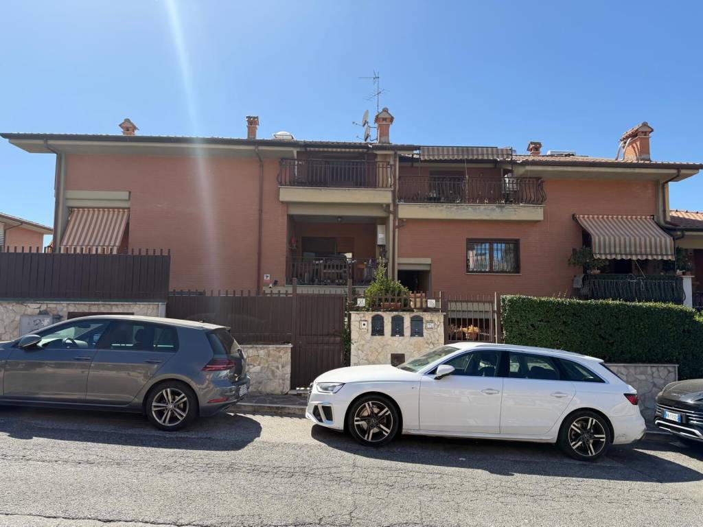 appartamento in vendita a Fonte Nuova in zona Torre Lupara