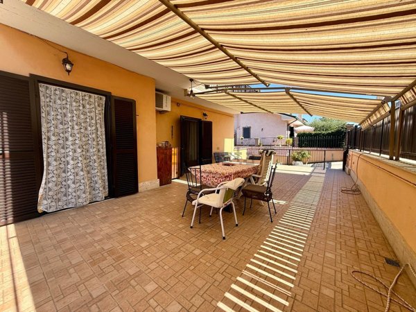 appartamento in vendita a Fonte Nuova in zona Torre Lupara
