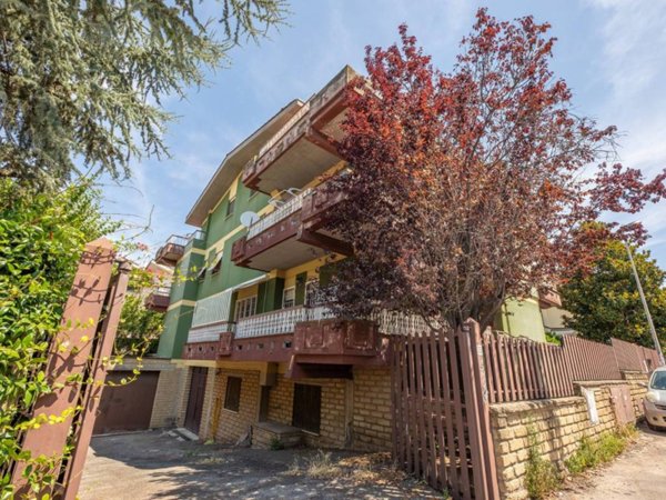 appartamento in vendita a Fonte Nuova in zona Torre Lupara