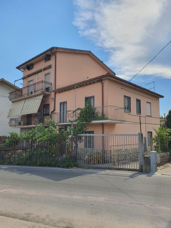 casa indipendente in vendita a Fonte Nuova in zona Santa Lucia