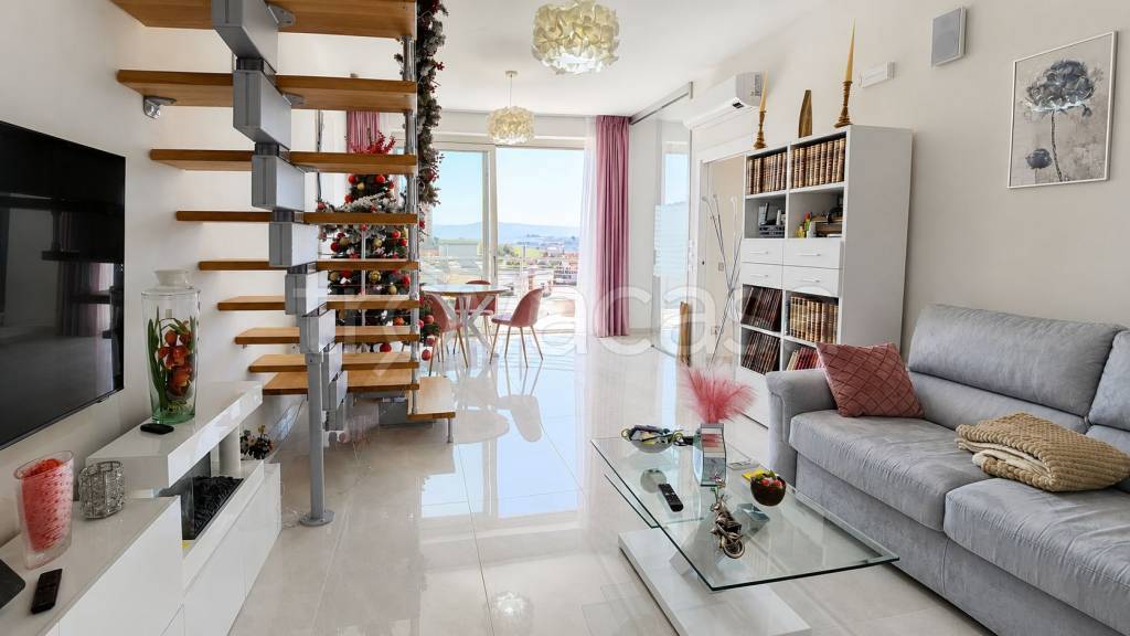 appartamento in vendita a Fonte Nuova in zona Santa Lucia