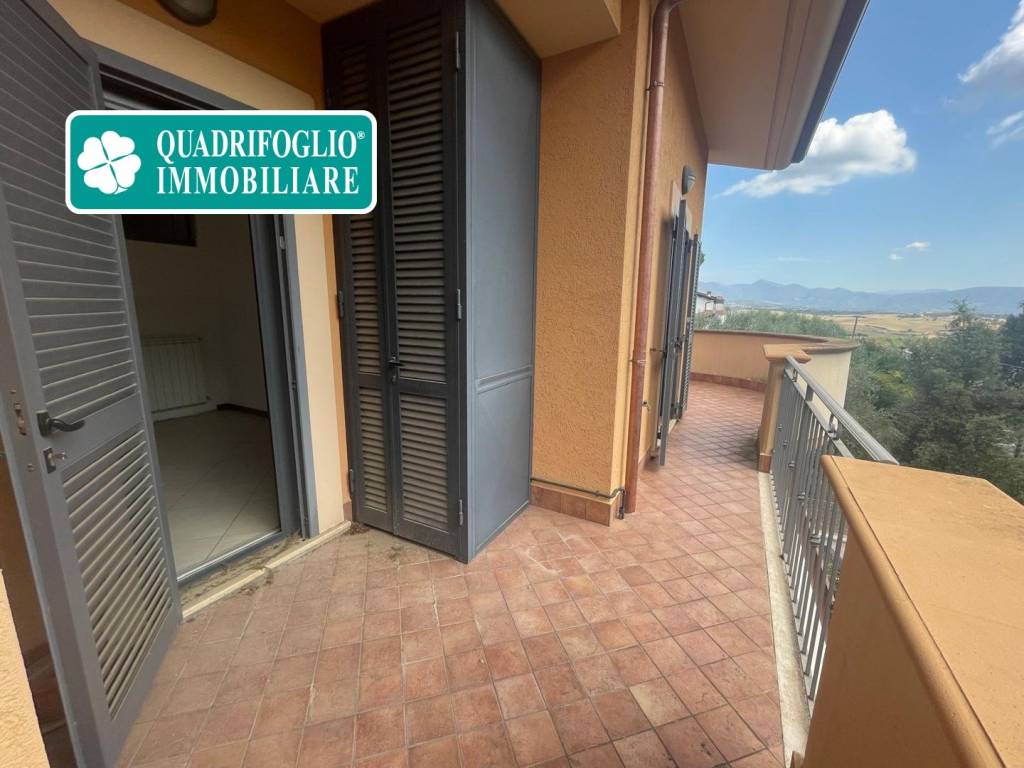 appartamento in vendita a Fonte Nuova in zona Santa Lucia