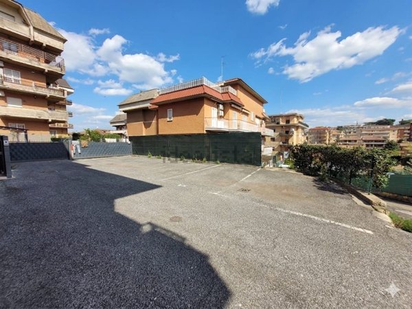 box auto in vendita a Fonte Nuova in zona Torre Lupara
