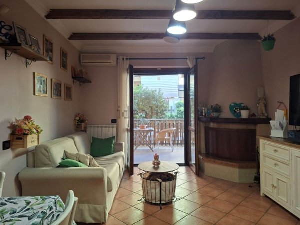 appartamento in vendita a Fonte Nuova in zona Torre Lupara