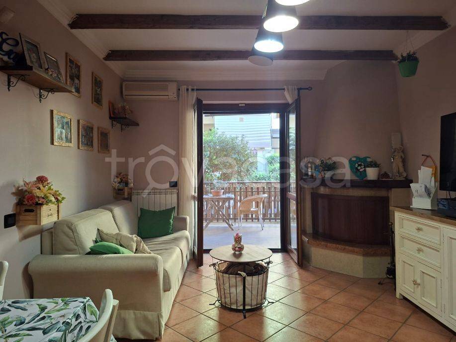 appartamento in vendita a Fonte Nuova in zona Torre Lupara