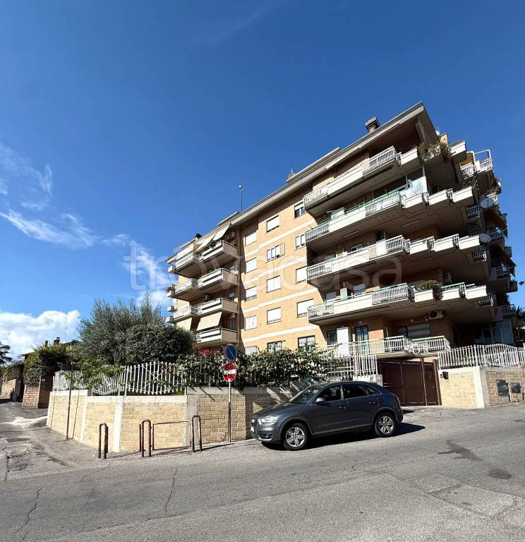 appartamento in vendita a Fonte Nuova in zona Torre Lupara