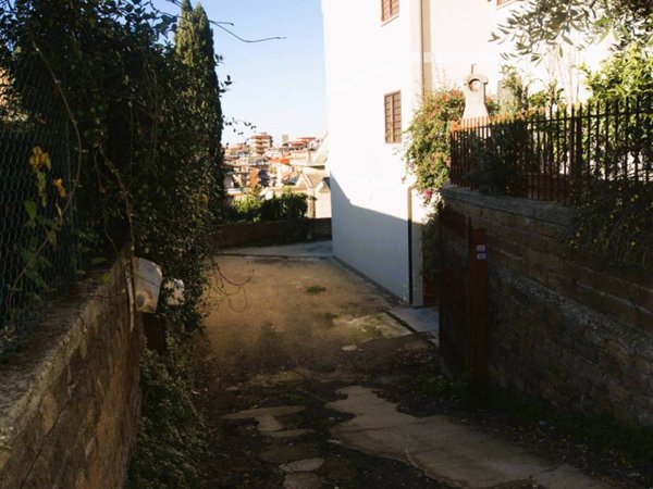 box auto in vendita a Fonte Nuova in zona Torre Lupara