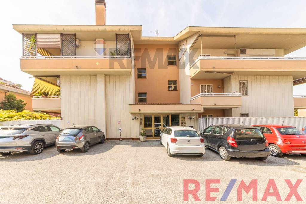 appartamento in vendita a Fonte Nuova in zona Torre Lupara