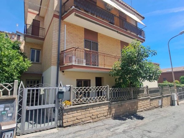 appartamento in vendita a Fonte Nuova in zona Torre Lupara