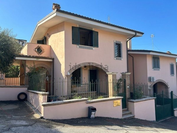 casa indipendente in vendita a Fonte Nuova