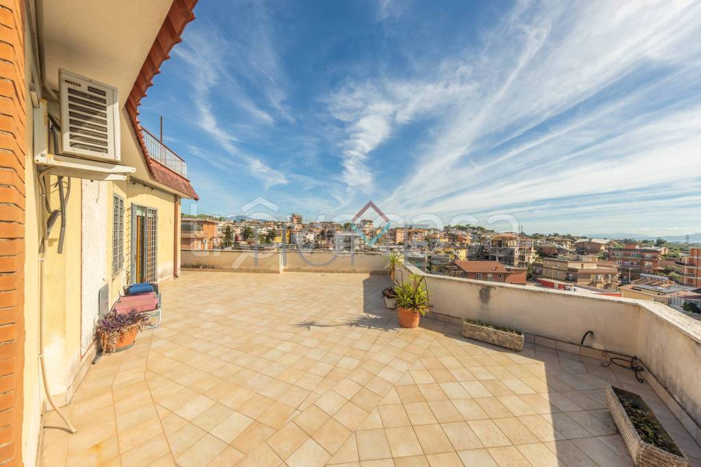 appartamento in vendita a Fonte Nuova in zona Torre Lupara