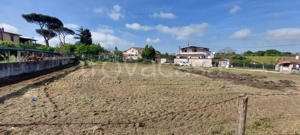 terreno edificabile in vendita ad Aprilia in zona Fossignano