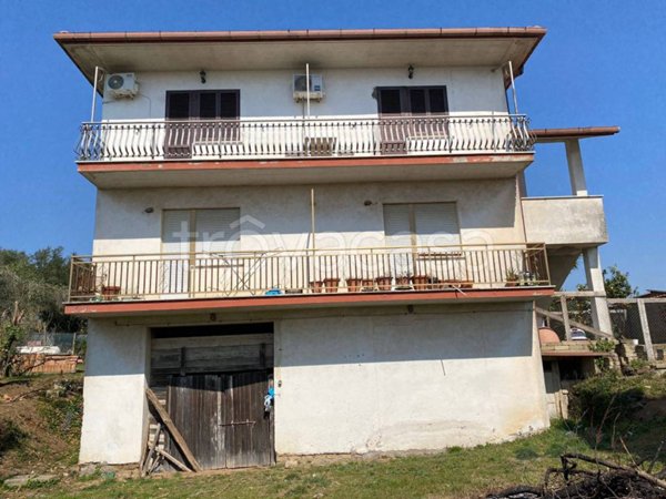 appartamento in vendita ad Aprilia in zona Camilleri-Vallelata