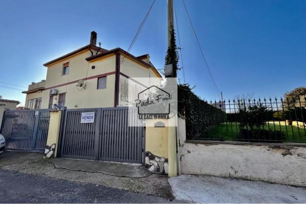 casa indipendente in vendita ad Aprilia in zona Campoleone