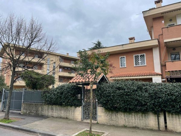 casa indipendente in vendita ad Aprilia
