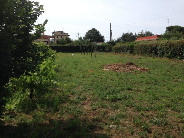 terreno edificabile in vendita ad Aprilia in zona Campo di Carne