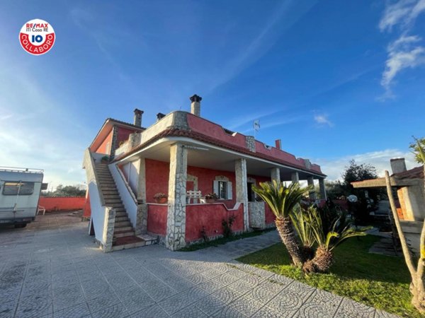 casa indipendente in vendita ad Aprilia in zona Campoverde