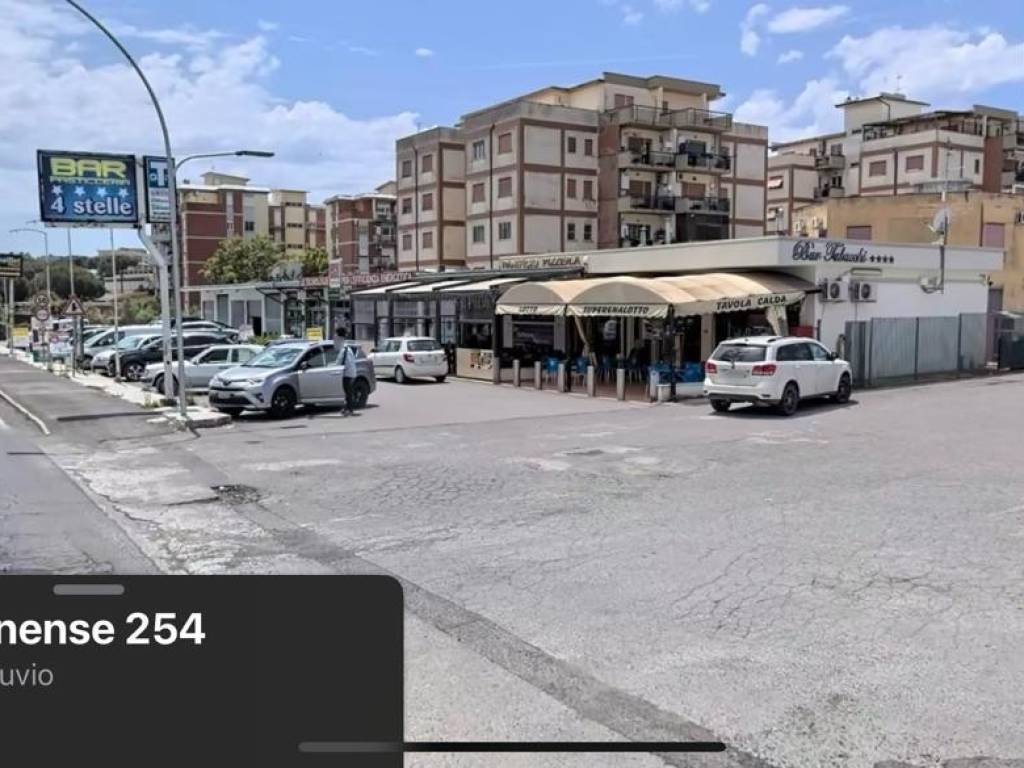 negozio in vendita ad Aprilia in zona Casalazzara