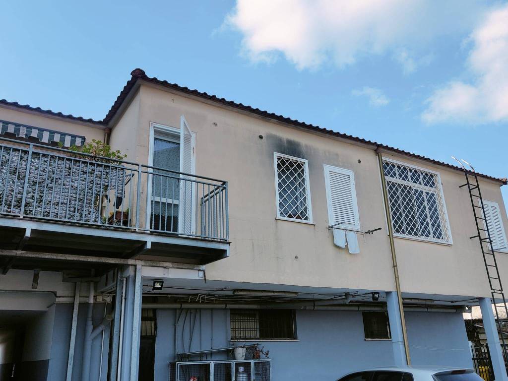intera palazzina in vendita ad Aprilia in zona Campoverde