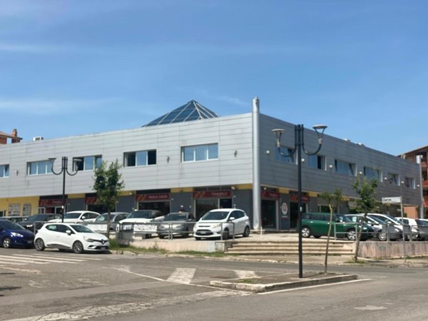 ufficio in vendita ad Aprilia