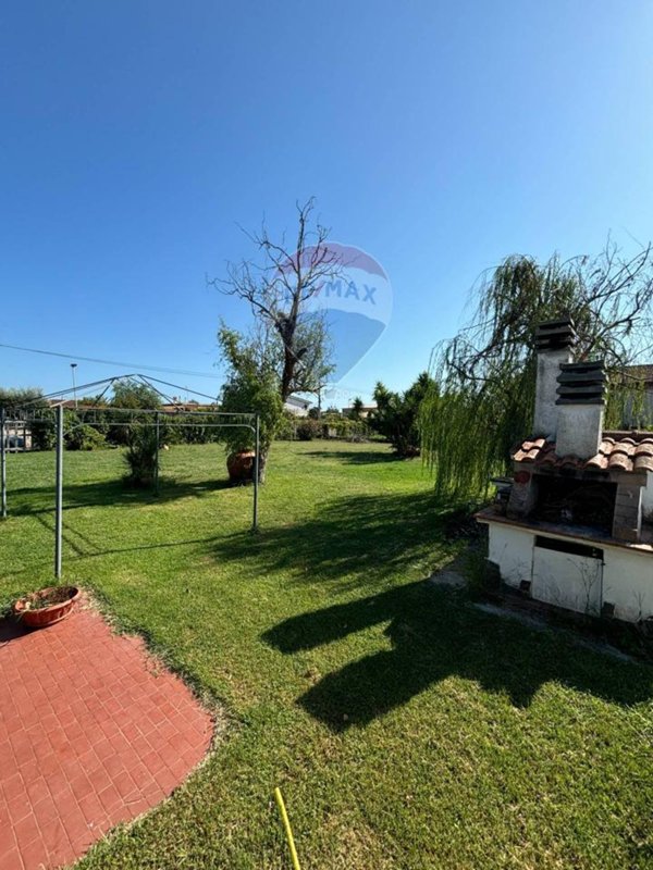 terreno agricolo in vendita ad Aprilia in zona Fossignano